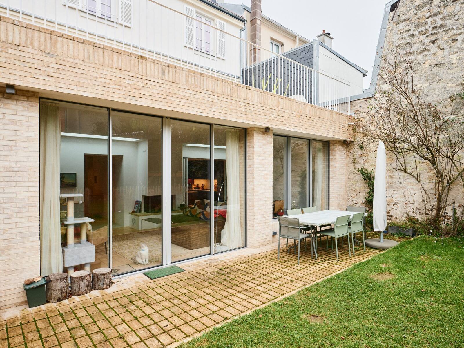 Maison rénovée et extension ouverte sur le jardin